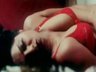 4.Rarehotclip.in-Sext actress showing big boobs in bgrade clip