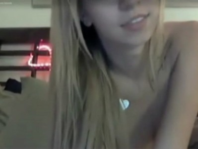 1873590 adorable webcam blonde
